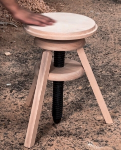 Comment entretenir son tabouret en bois ?